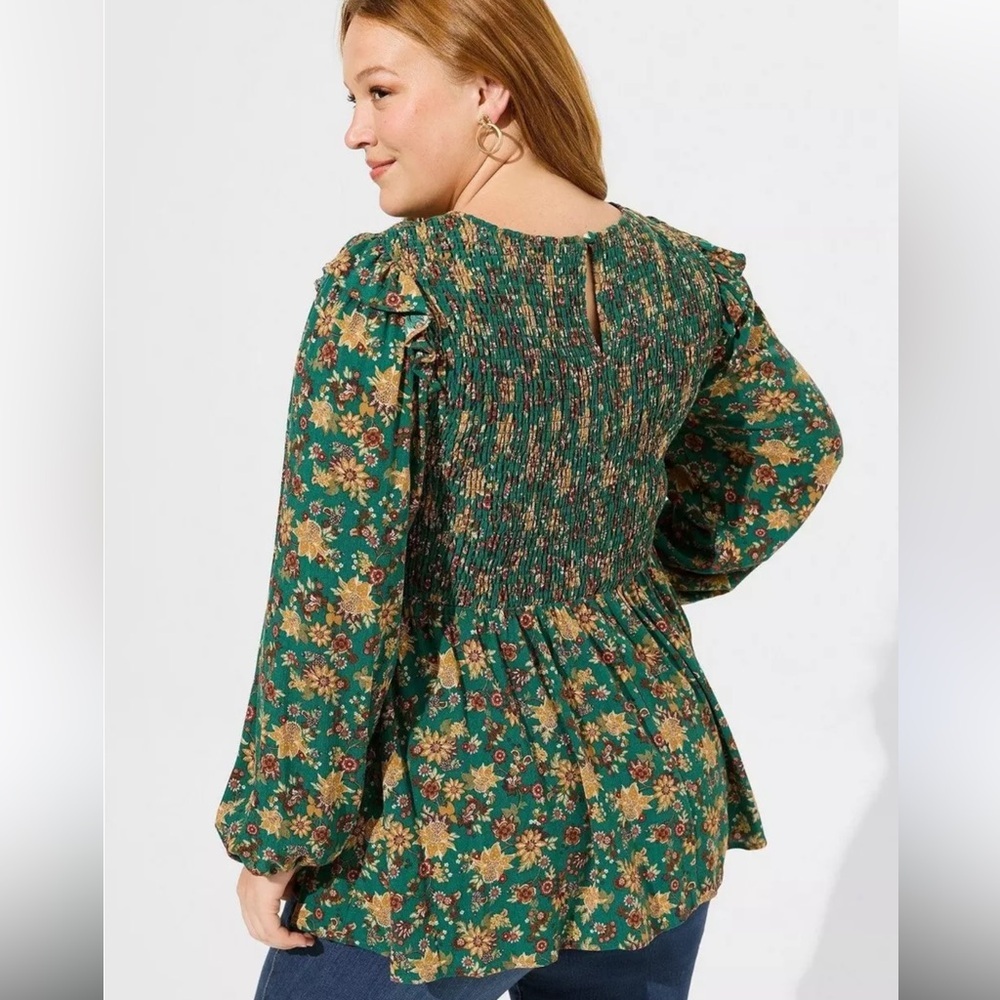 Torrid Smocked Floral Blouse 2 2X Green Long Sleeves Ruffle Shoulders Boho Flowy - Picture 13 of 13